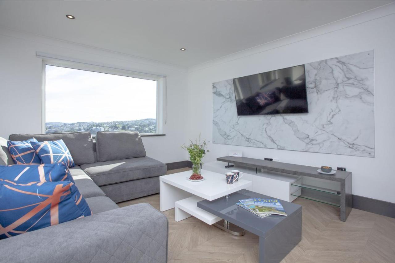 Apartment 8 Bayview, Vernon Court *