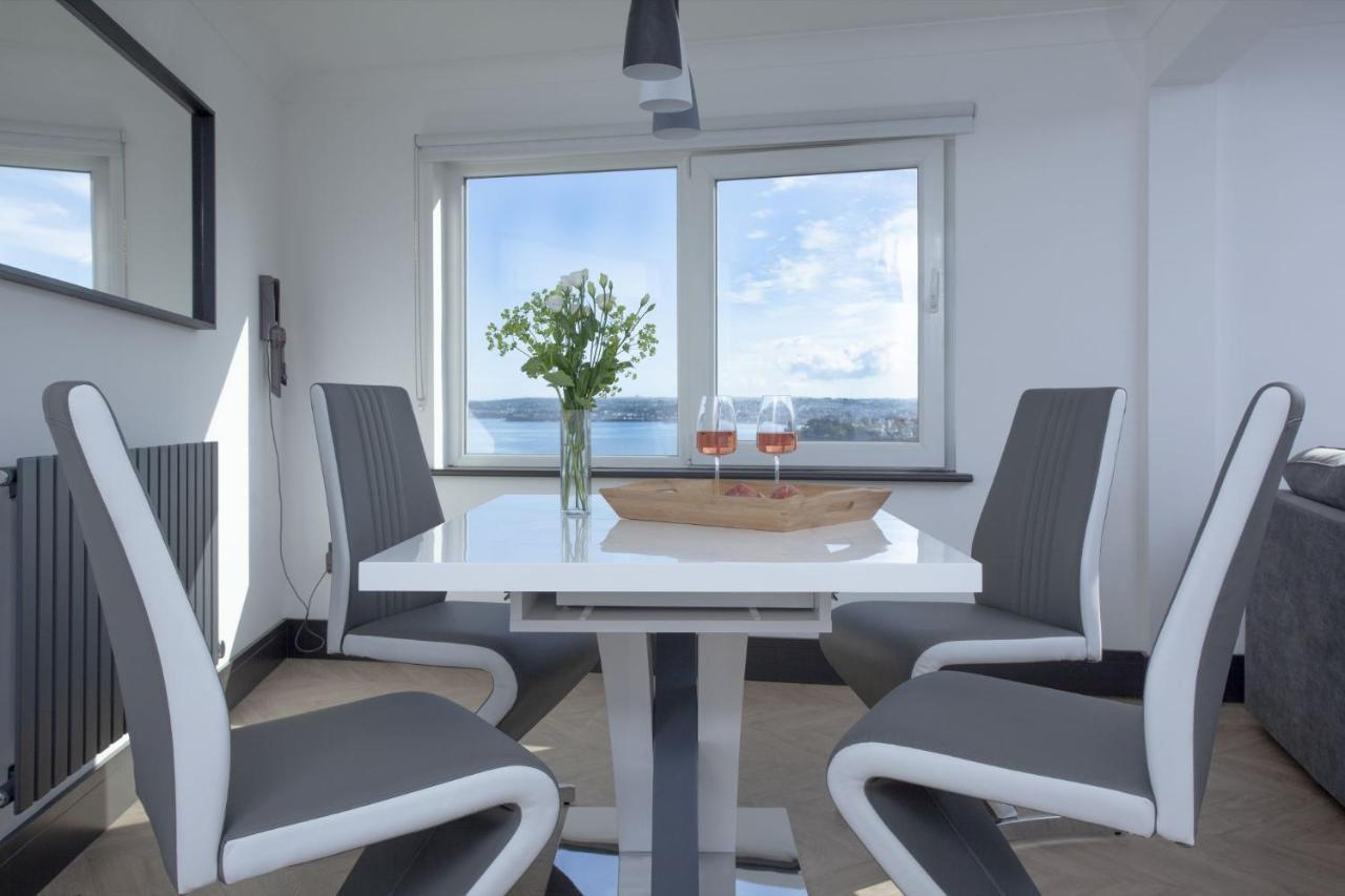 Apartment 8 Bayview, Vernon Court *